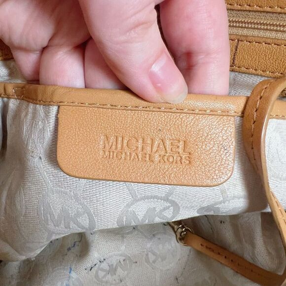 Michael Kors y2k Vintage ID Chain Hobo Bag Tan Light Brown Shoulder Bag - Picture 7 of 13